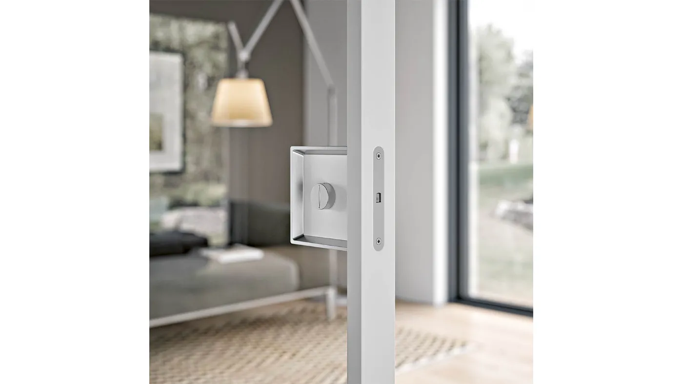 C-Large Liberto / Occupato Bertolotto handle Hand-lacquered white glass doors