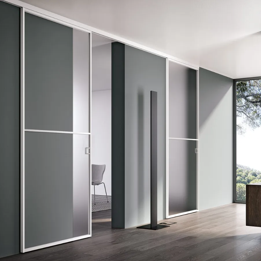 Bertolotto sliding doors in glass and hand-lacquered plana aluminum