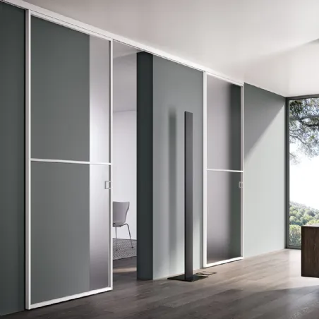 Bertolotto sliding doors in glass and hand-lacquered plana aluminum